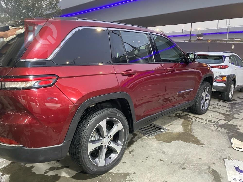 جيب جراند شيروكي